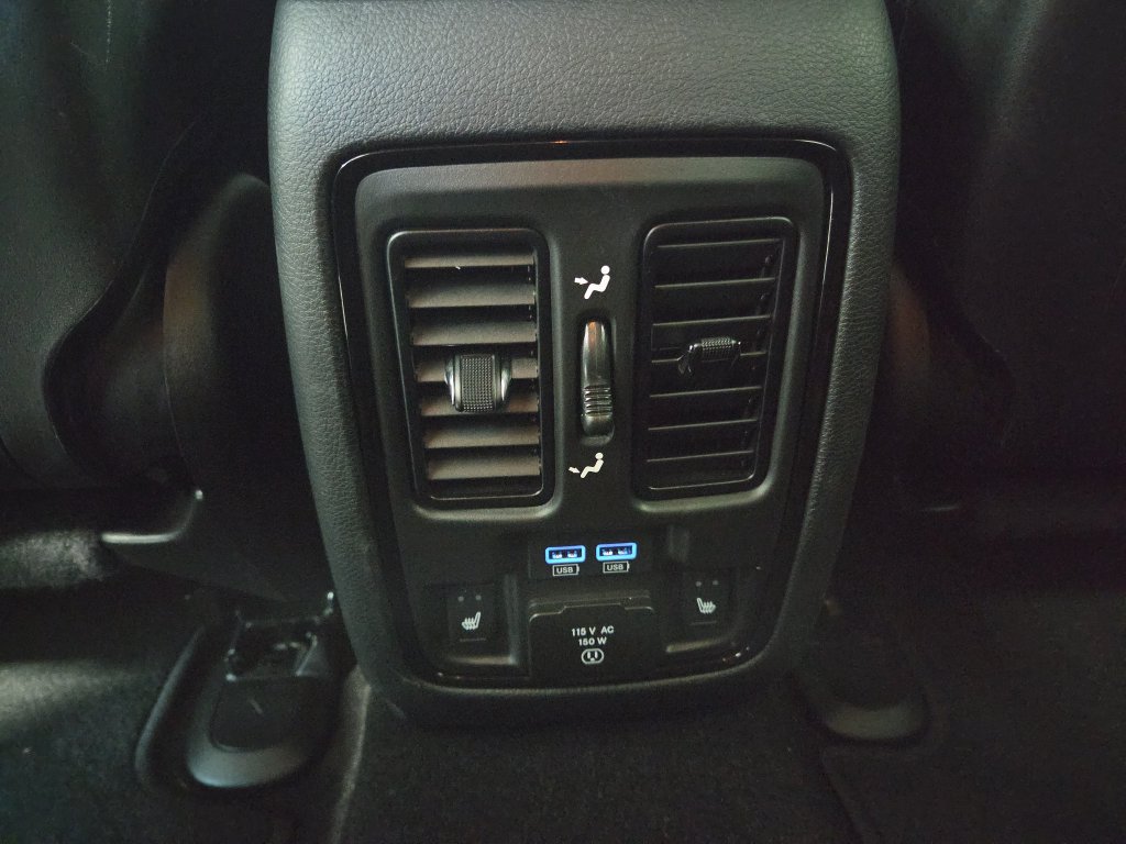 Used 2023 Dodge Durango R/T RWD image 29