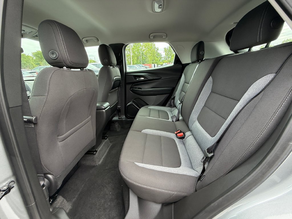 Used 2023 Chevrolet TrailBlazer LS FWD image 22