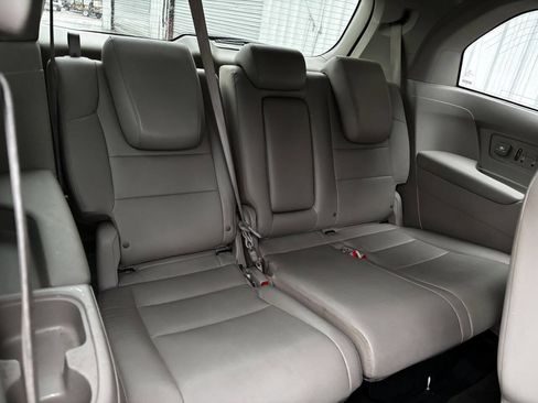 Used 2014 Honda Odyssey Touring image 19