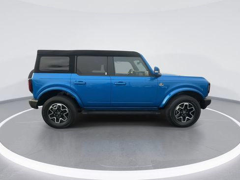 Used 2023 Ford Bronco Outer Banks image 9