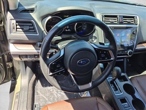 Used 2019 Subaru Outback 3.6R Touring w/ Popular Package #3A AWD/4WD image 11