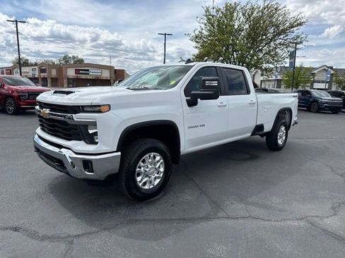 Certified 2025 Chevrolet Silverado 3500 LT w/ Convenience Package AWD/4WD image 3