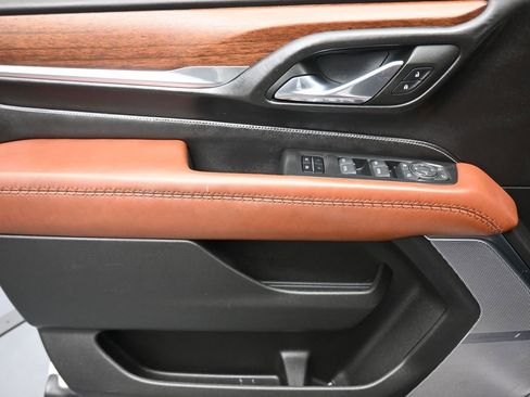 Used 2023 GMC Yukon XL Denali Ultimate image 10