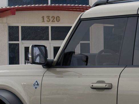 New 2025 Ford Bronco Outer Banks w/ Sasquatch Package image 23