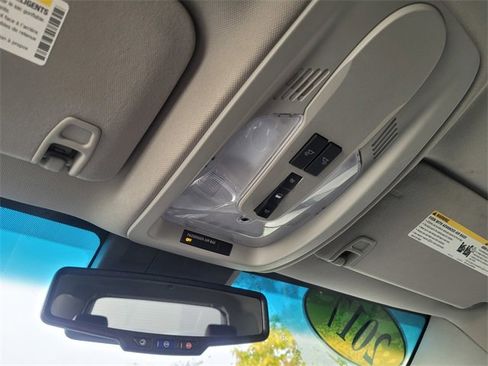 Used 2017 GMC Terrain SLT image 28