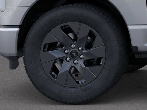 New 2025 Ford F150 Lightning Flash AWD/4WD image 34