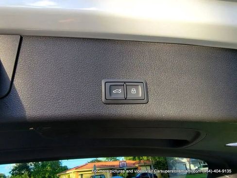 Used 2021 Audi e-tron Premium Plus w/ Premium Plus Package image 99