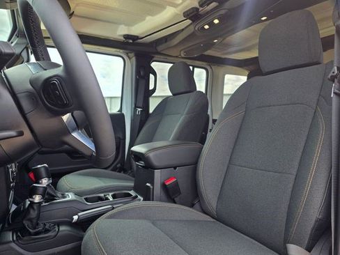 Certified 2025 Jeep Wrangler Unlimited Sahara AWD/4WD image 23