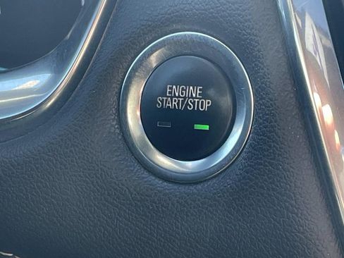 Used 2023 Chevrolet Traverse LT w/ LT Premium Package image 27