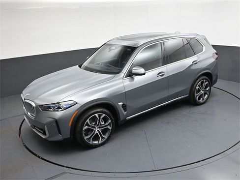 New 2026 BMW X5 xDrive40i w/ Climate Comfort Package image 23