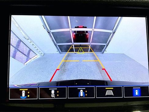 Used 2023 Cadillac XT6 Sport image 14