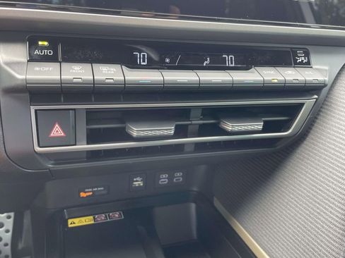 Used 2026 Toyota Camry SE w/ Multimedia Upgrade Package FWD image 17