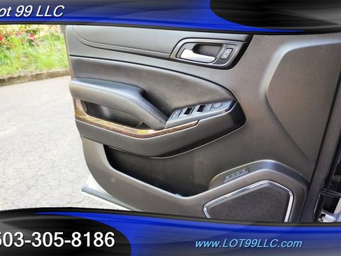 Used 2018 Chevrolet Suburban LT AWD/4WD image 25