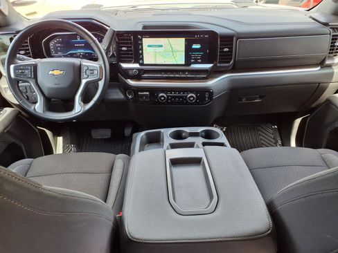 Used 2025 Chevrolet Silverado 2500 LT w/ Convenience Package AWD/4WD image 16