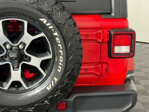 Used 2020 Jeep Wrangler Unlimited Sahara AWD/4WD image 10
