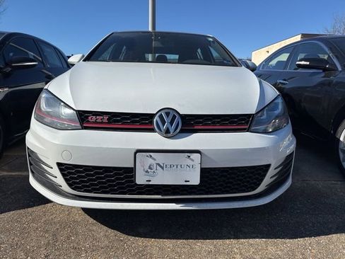 Used 2017 Volkswagen GTI S image 2