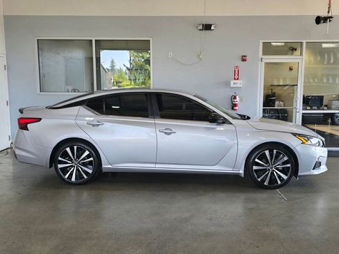 Used 2019 Nissan Altima 2.5 SR image 4
