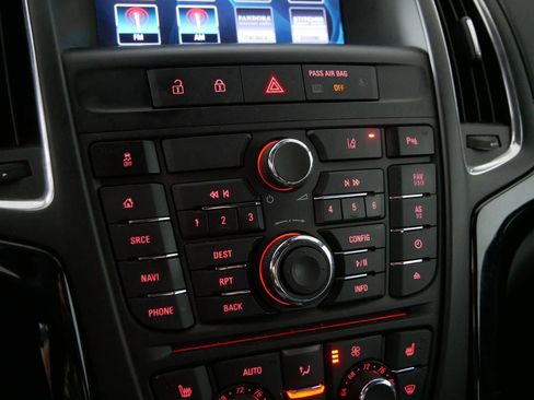 Used 2016 Buick Cascada Premium image 23