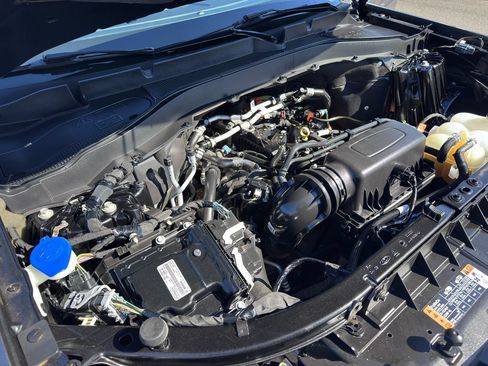 Used 2022 Ford Explorer XLT AWD/4WD image 44