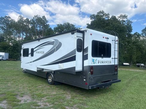Used 2016 Ford E-450 and Econoline 450 Super Duty w/ Motorhome Prep Package RWD image 5