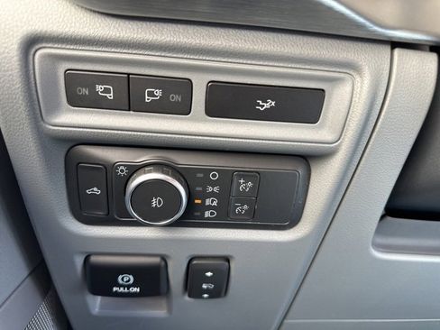 Used 2023 Ford F150 Lariat w/ Equipment Group 502A High image 20