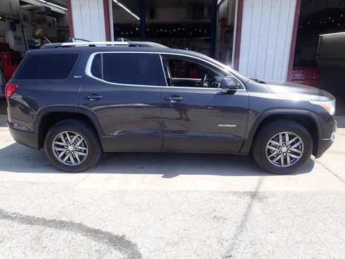 Used 2017 GMC Acadia SLT AWD/4WD image 23