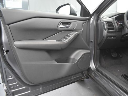 New 2026 Nissan Rogue SV image 28