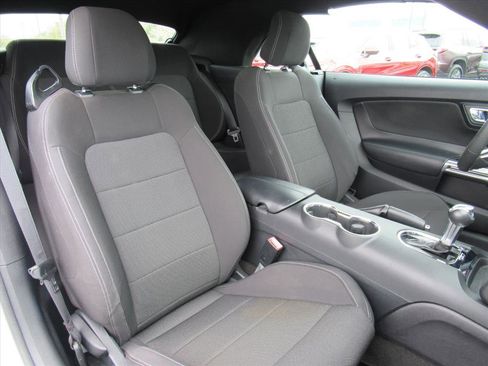 Used 2015 Ford Mustang Convertible w/ Equipment Group 051A image 9