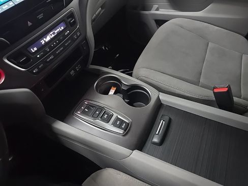 Used 2021 Honda Pilot EX image 26