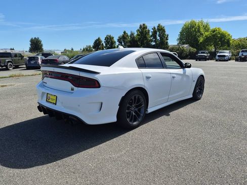 Used 2021 Dodge Charger Scat Pack w/ Plus Group RWD image 3
