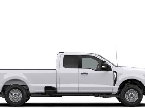 New 2026 Ford F250 XL w/ XL Chrome Package image 5
