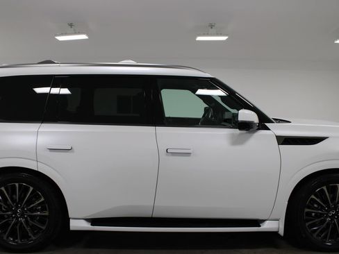 Used 2026 INFINITI QX80 Autograph w/ Autograph Exterior Package AWD/4WD image 11