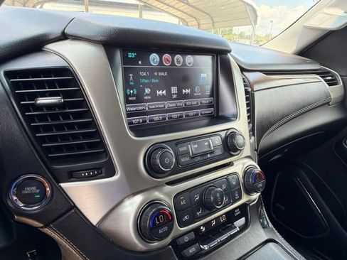 Used 2019 GMC Yukon XL Denali AWD/4WD image 9
