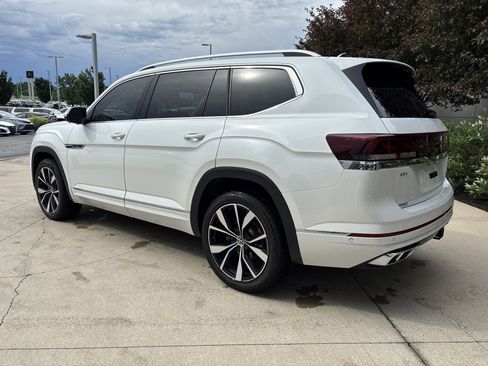 Used 2025 Volkswagen Atlas SEL Premium R-Line AWD/4WD image 7