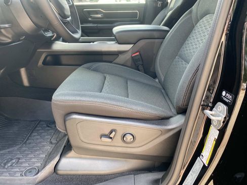 Used 2025 RAM 1500 Big Horn AWD/4WD image 24