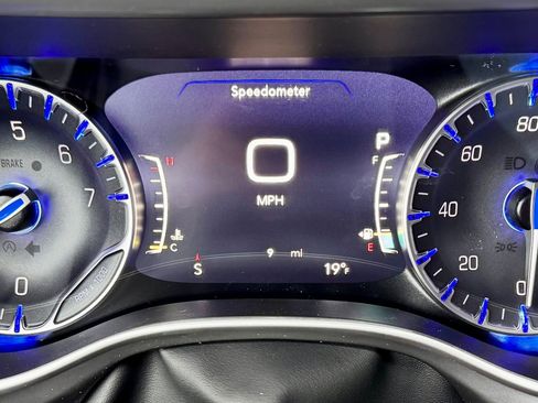 New 2026 Chrysler Pacifica Select image 13