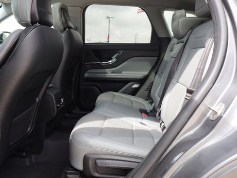 Used 2022 Lincoln Corsair Reserve w/ Equipment Group 201A image 11