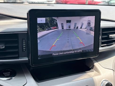 Used 2024 Ford Explorer XLT w/ Equipment Group 202A RWD image 6