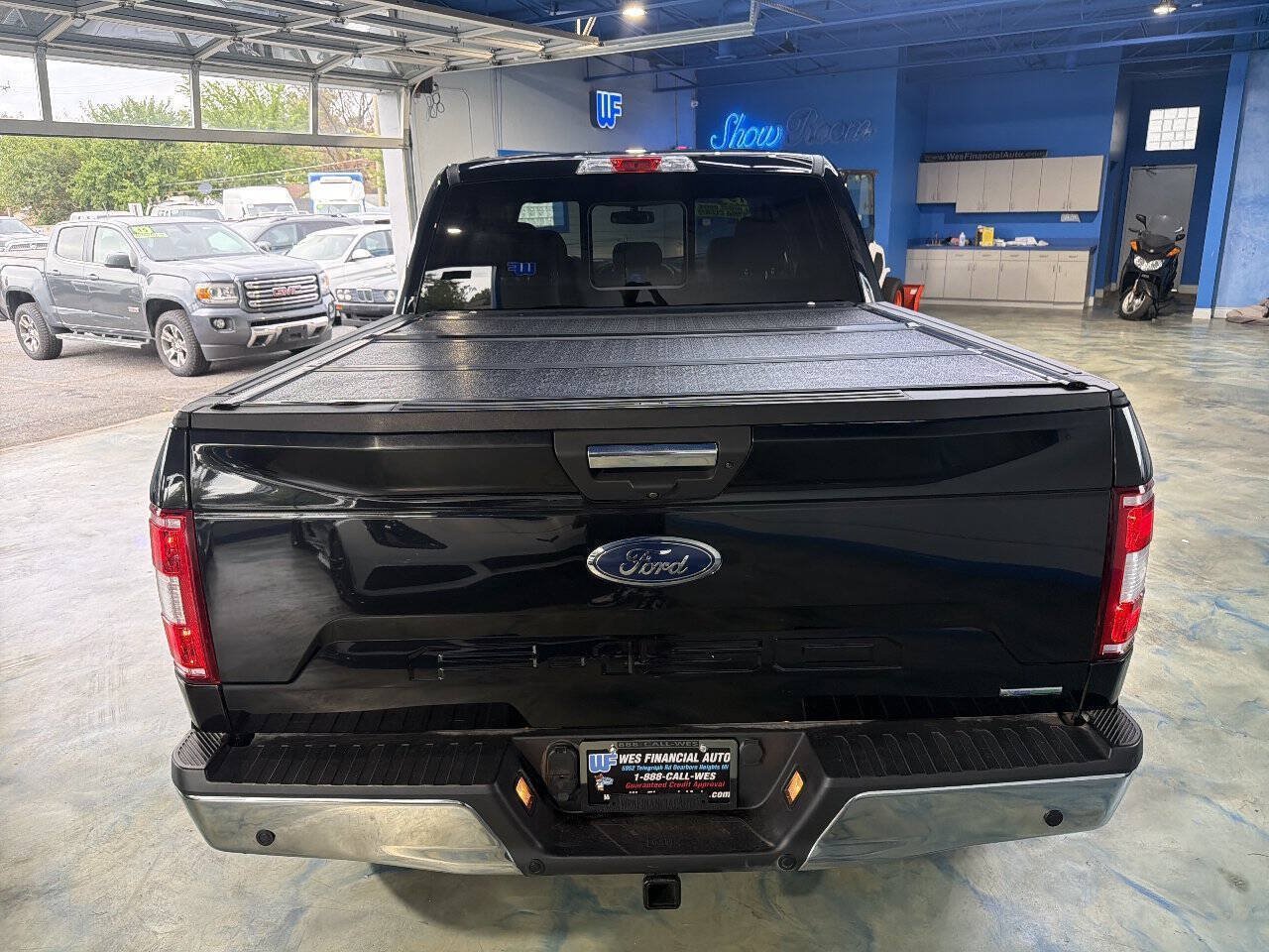 Used 2019 Ford F150 XLT w/ Equipment Group 302A Luxury AWD/4WD image 10