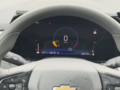 Used 2025 Chevrolet TrailBlazer LT AWD/4WD image 33