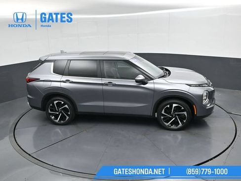 Used 2024 Mitsubishi Outlander SE AWD/4WD image 49