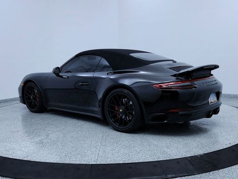 Used 2018 Porsche 911 Carrera 4 GTS image 3