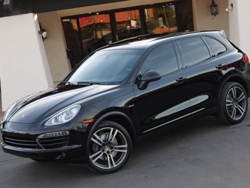Used 2013 Porsche Cayenne Diesel AWD/4WD image 4