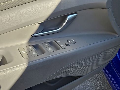 Used 2025 Hyundai Elantra Sport FWD image 19