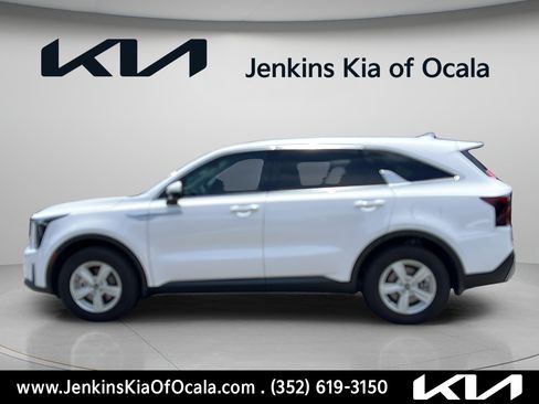 New 2026 Kia Sorento LX FWD image 7