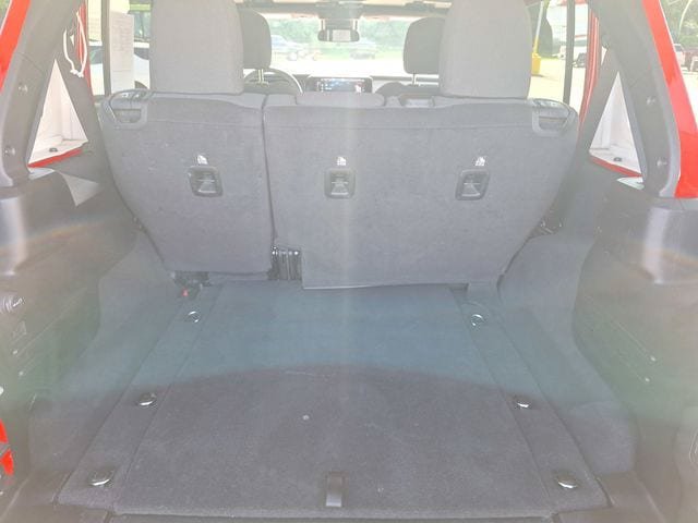 Used 2025 Jeep Wrangler Unlimited Sahara AWD/4WD image 45