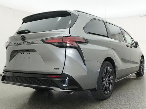 New 2026 Toyota Sienna XSE FWD image 24
