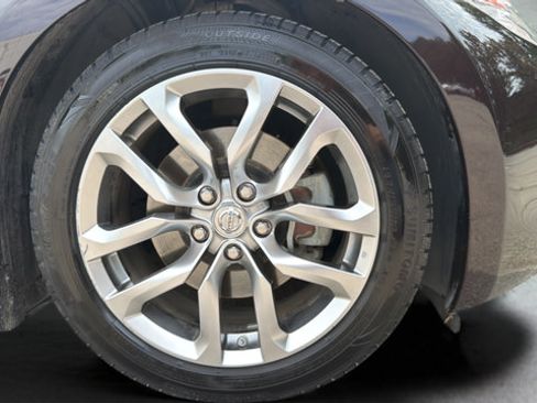 Used 2010 Nissan 370Z Touring RWD image 39