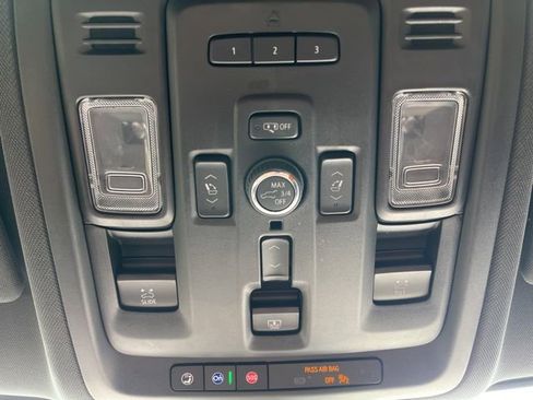 Used 2024 Chevrolet Tahoe High Country w/ Advanced Technology Package image 42