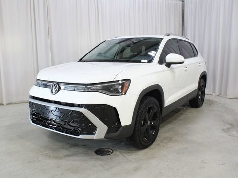 Used 2025 Volkswagen Taos SEL w/ Black Wheel Plus Package AWD/4WD image 36
